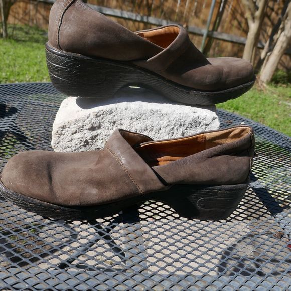 Born Shoes Toby II Slip On Clogs W61927 Brown Leather Closed Toe Womens 11 M - Picture 3 of 12